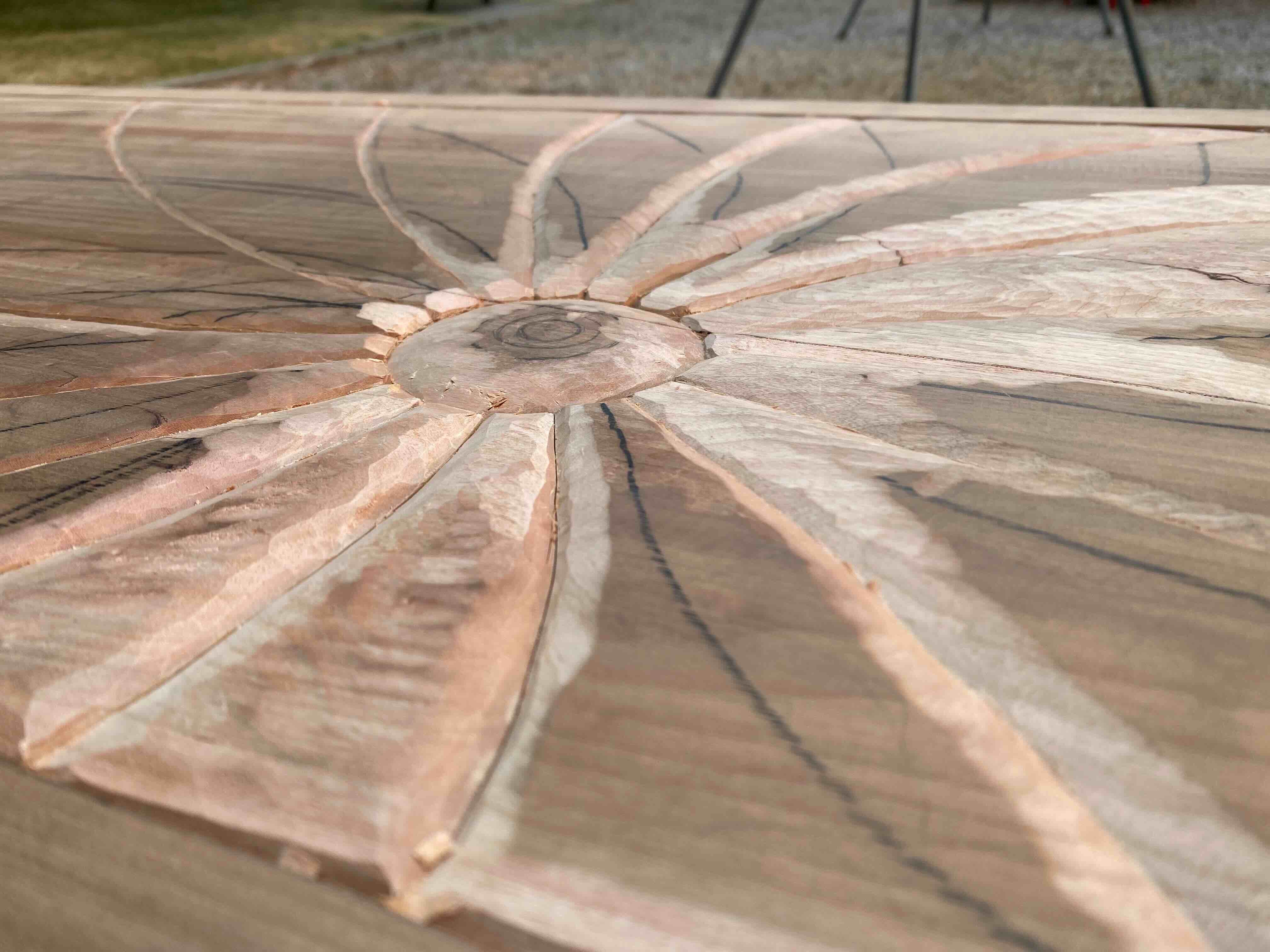 Solar Rays Table